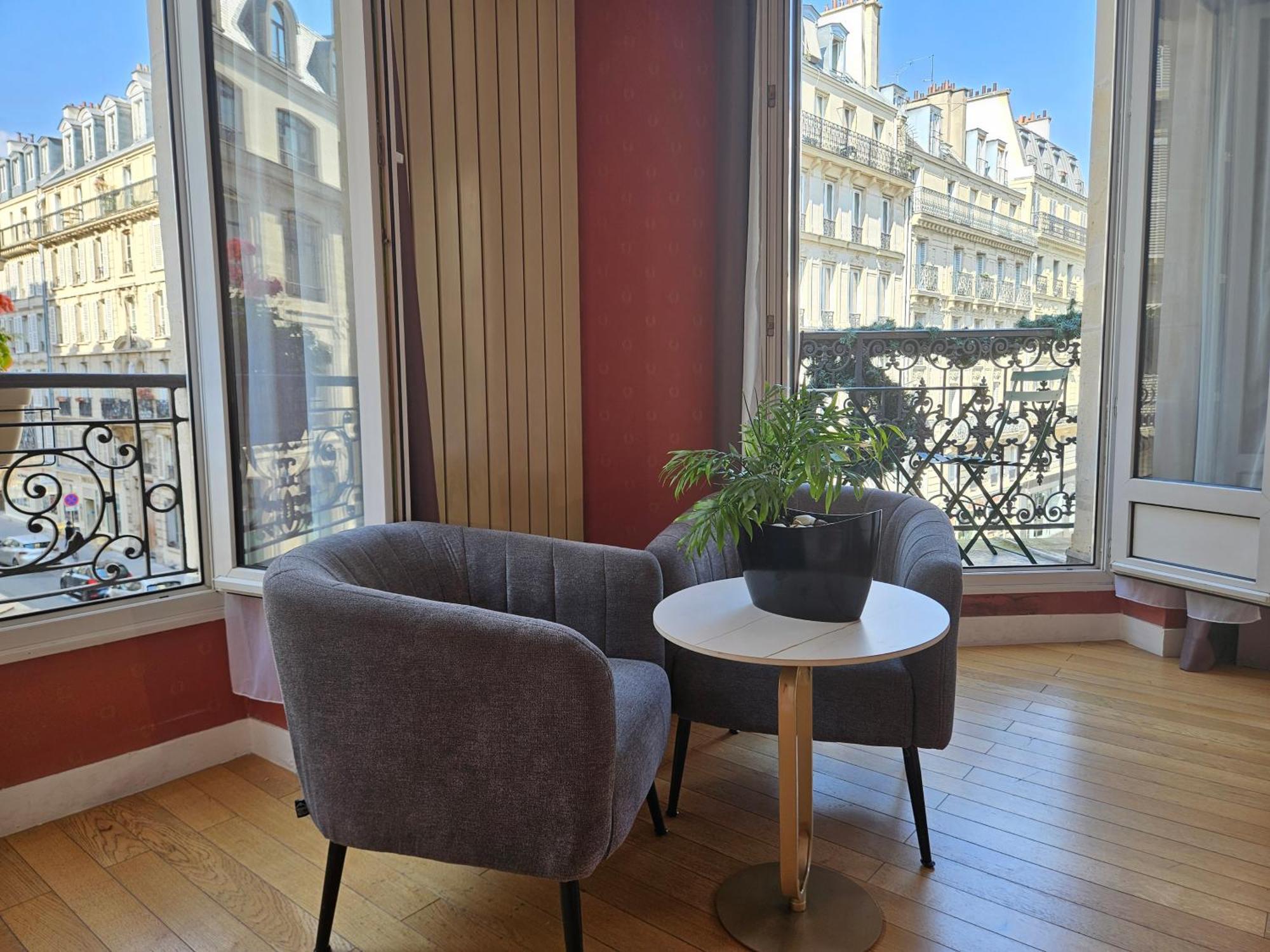 Home Latin Paris Exterior photo