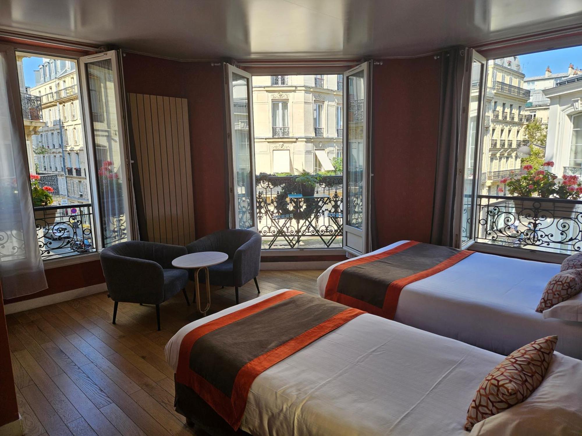 Home Latin Paris Room photo